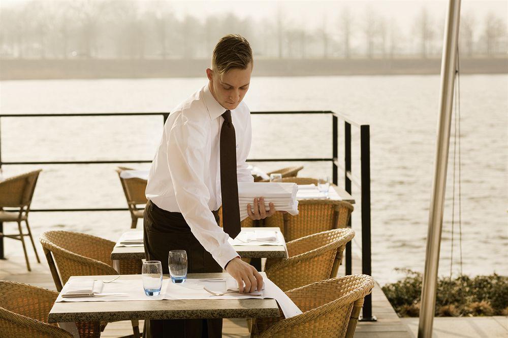 Moevenpick Hotel 'S Hertogenbosch 's-Hertogenbosch  Eksteriør billede